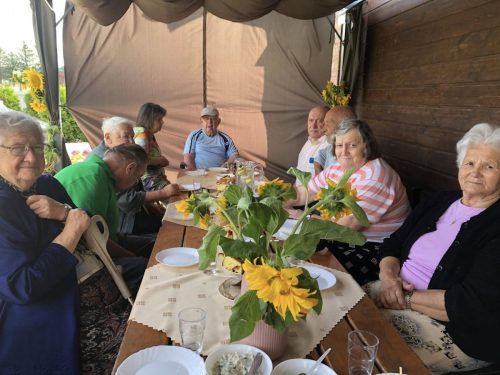 18_08_ 🌾Kontynuacja tradycji dożynkowej 🌾wspólne śpiewanie i poczęstunek