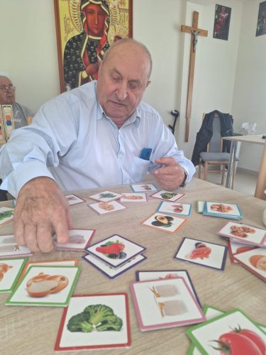 4_08_2025Od poniedziałku rozgrzewamy umysły jak piekarnik do szarlotki 🧠🔥 Trochę uśmiechu, trochę zagadek i zdrowej rywalizacji – i nuda od razu dostaje wypowiedzenie!