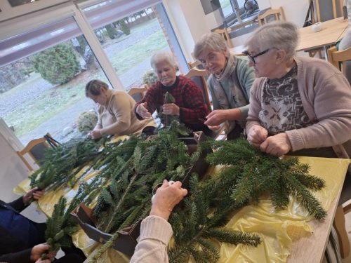 12 12 2024 Przygotowania do kiermaszu bożonarodzeniowego, które trwały kilka dni