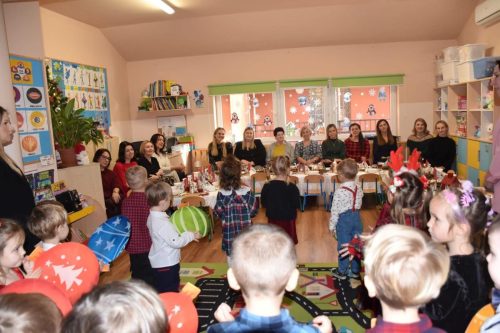 18 12 2024 Wigilia z maluszkami w Prywatnym Bajkowym Przedszkolu na ul. Grunwaldzkiej w Jaśle, była cudownym wydarzeniem. Dziękujemy za zaproszenie i pyszny obiad wigilijny