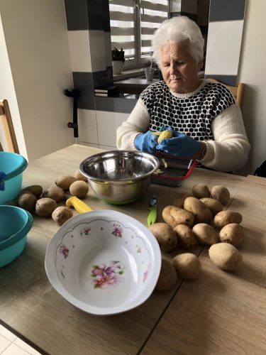 19 11 2024 Zapach placków ziemniaczanych rozciągał się dziś po całym domu