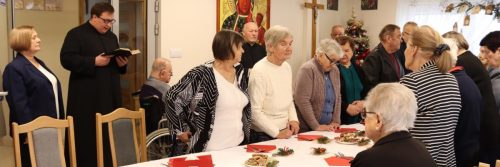 23 12 2024 Seniorzy do wigilijnego stołu w swoich domach zasiądą jutro, a dzisiaj w rodzinnym gronie DDO spotkaliśmy się na obiedzie wigilijnym