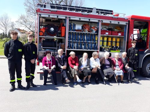 5 05 2023 Spotkanie ze strażakami z okazji ich święta